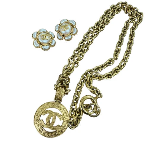 画像9544：（リピーター）シャネル　ヴィンテージアクセサリー　イヤリングなど